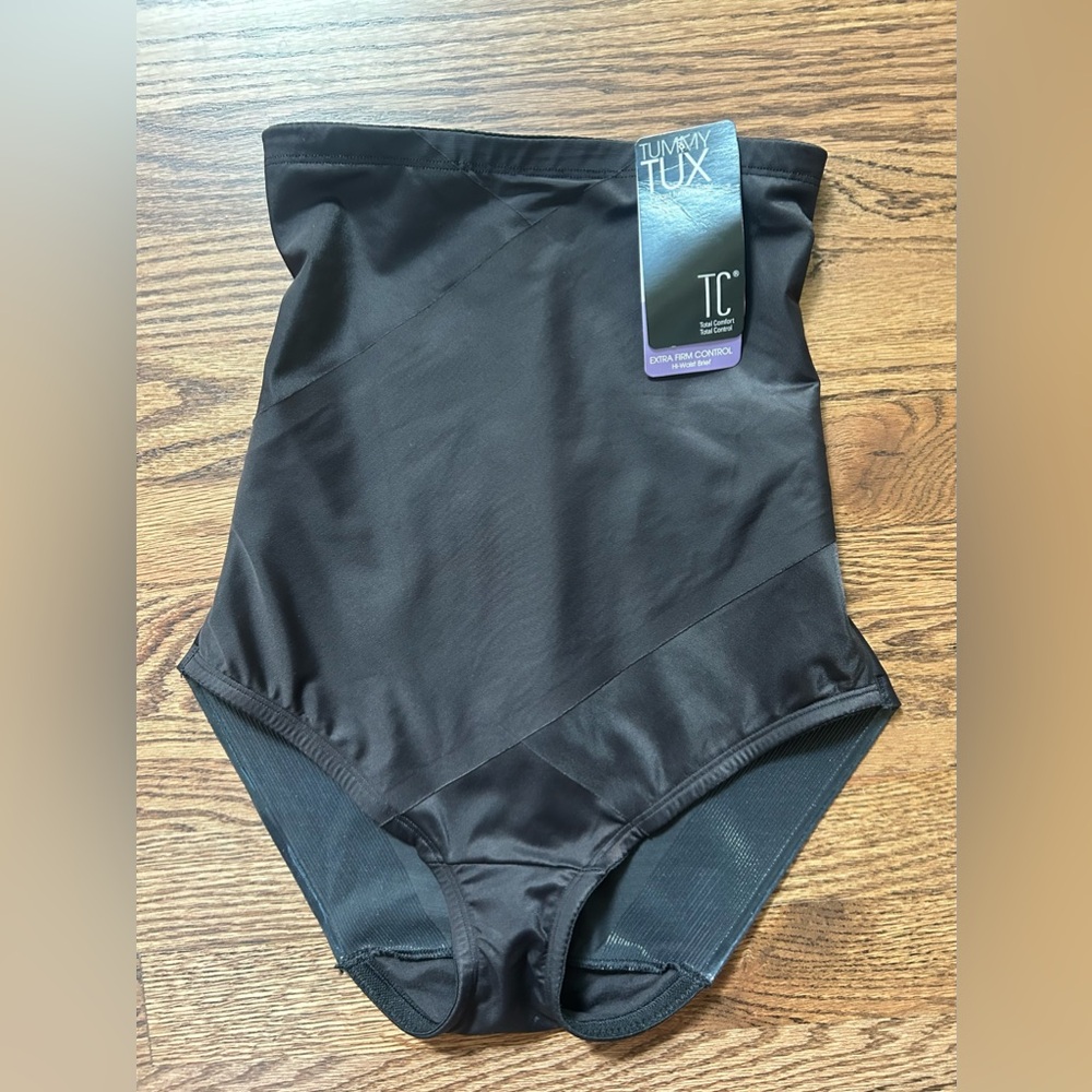 Total Comfort Tummy Tux High Waist Briefs In Black Size Medium NWT